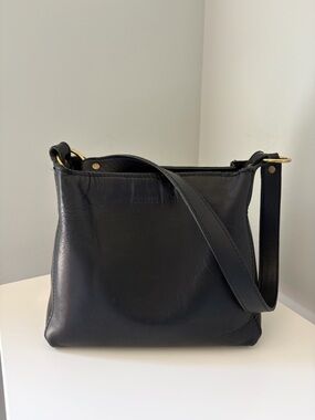 Portland Leather Triangle Shoulder Bag